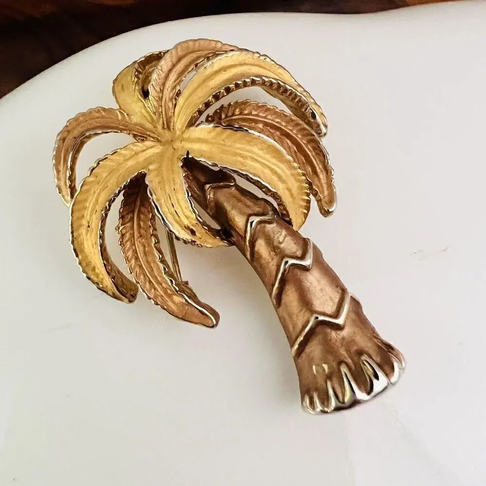 Vintage Textured Gold Tone Enamel Tropical Palm Tree Pin Brooch 1452 - Picture 2 of 9